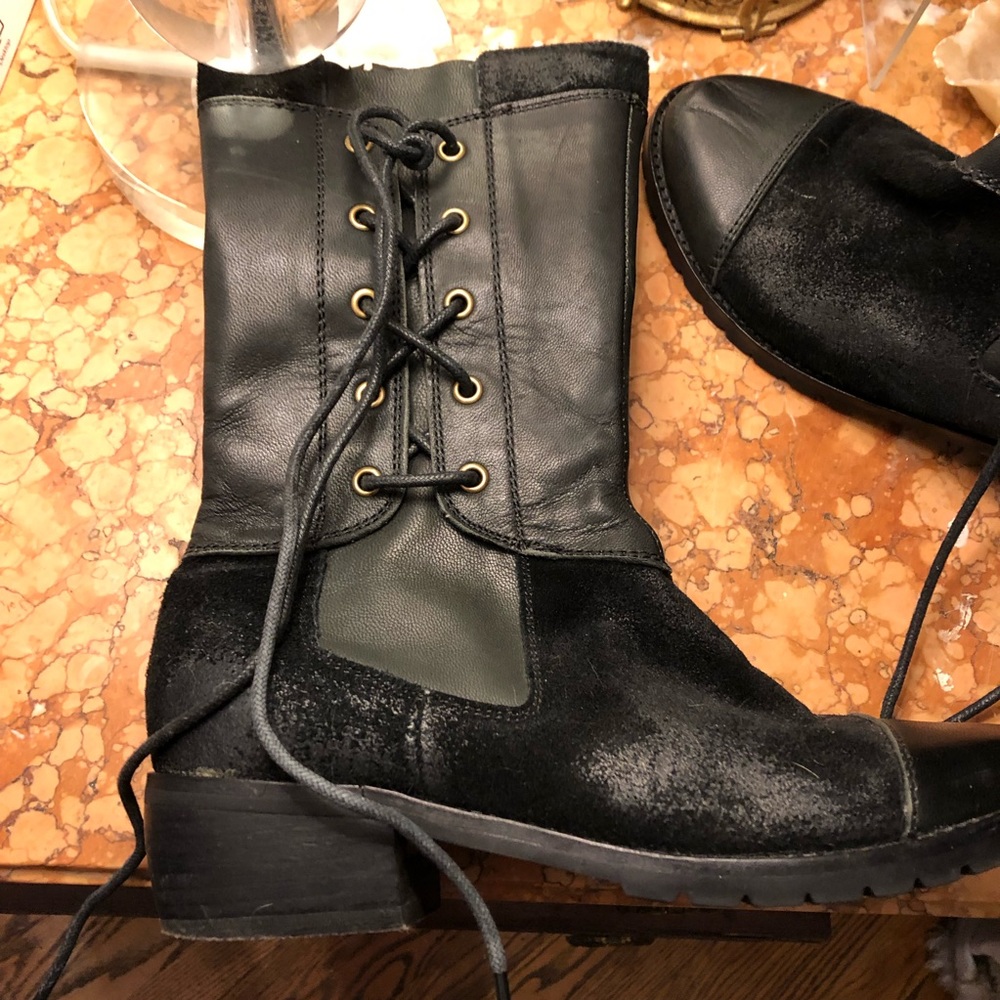 Antelope Black suede and leather boots size 6